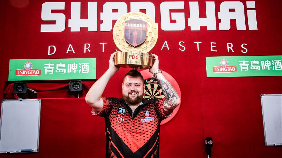 Michael Smith wins the Shanghai Darts Masters (Picture: Henry Yu, YouSports/PDC)