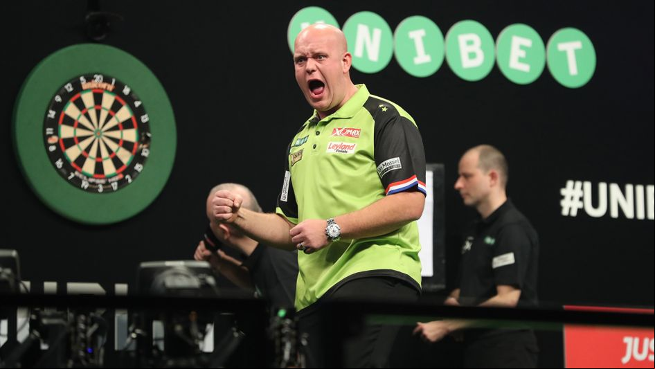 Michael van Gerwen celebrates against Rob Cross (Picture: Lawrence Lustig/PDC)