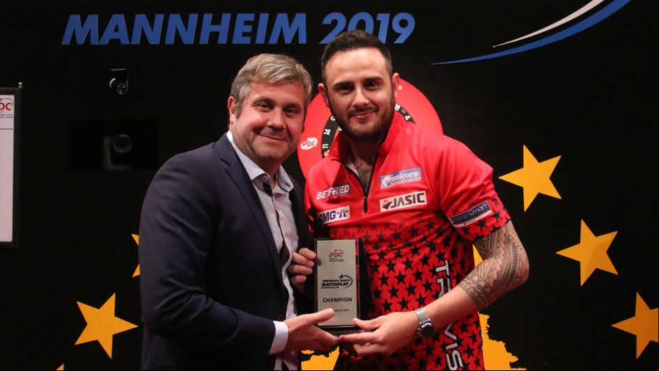 Joe Cullen wins the European Darts Matchplay