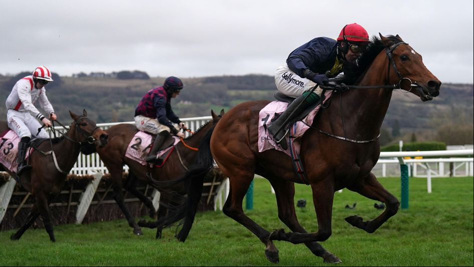 Lark In The Morning goes clear in the Boodles